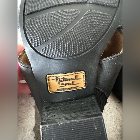 Naturalizer Size 11 heeled sandal - Picture 5 of 5